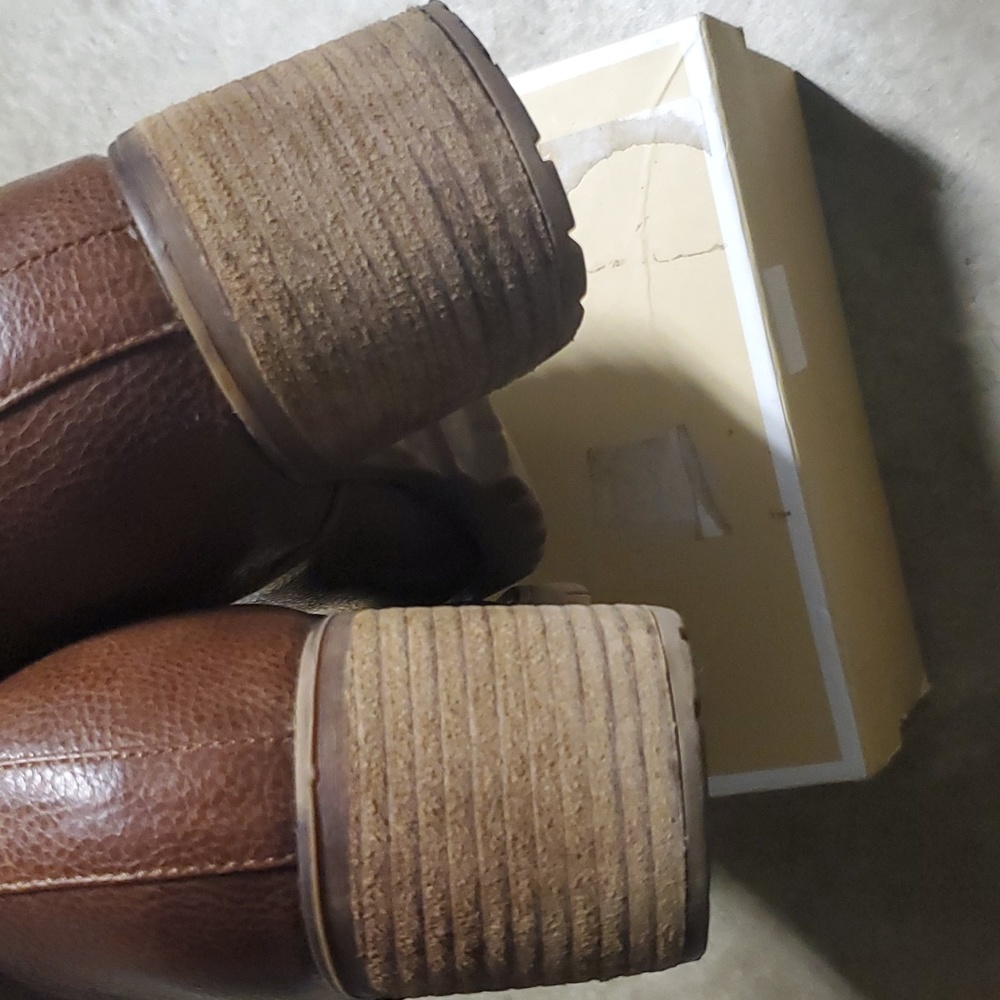 Beautiful  booties leather - Picture 6 of 15